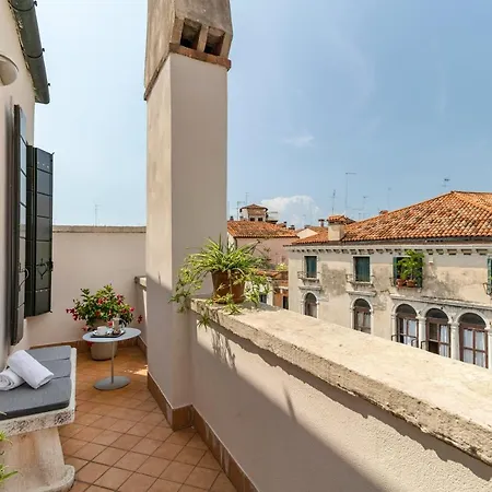 Palazzo Schiavoni Residenza D'epoca & Suite-apartments Apartment *