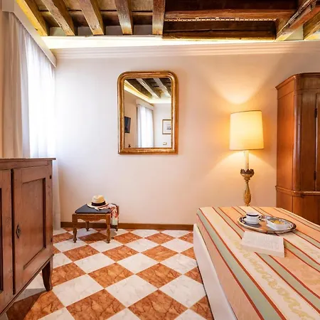 Apartment Palazzo Schiavoni Residenza D'epoca & Suite-apartments *