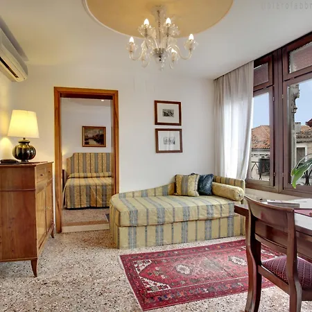 Palazzo Schiavoni Residenza D'epoca & Suite-apartments *