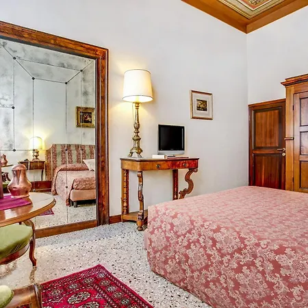 Palazzo Schiavoni Residenza D'epoca & Suite-apartments