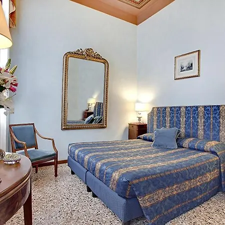 Palazzo Schiavoni Residenza D'epoca & Suite-apartments Apartamento *