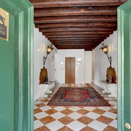 Apartment Palazzo Schiavoni Residenza D'epoca & Suite-apartments